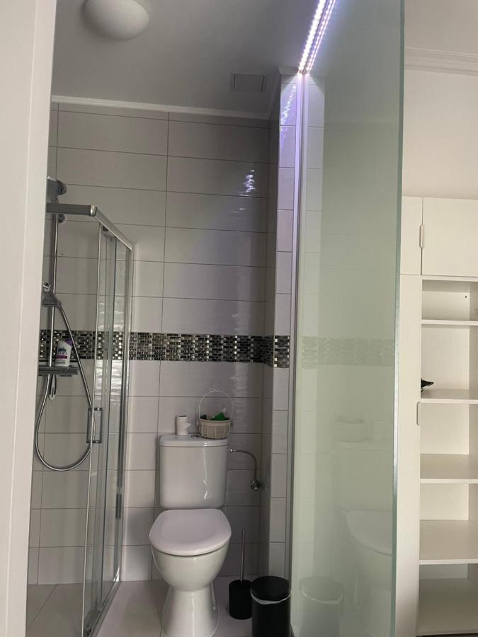 Executive Double With En-suite In Rue Trevires R3 Gasthof *